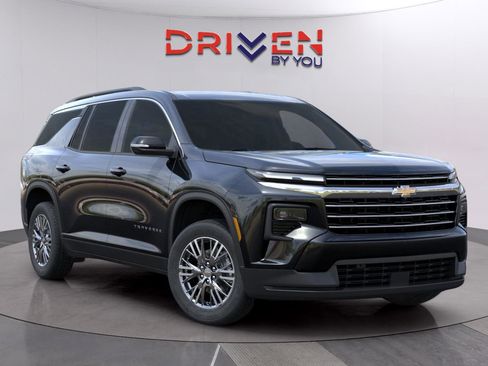 New 2026 Chevrolet Traverse LT w/ LPO, Floor Liner Package image 7