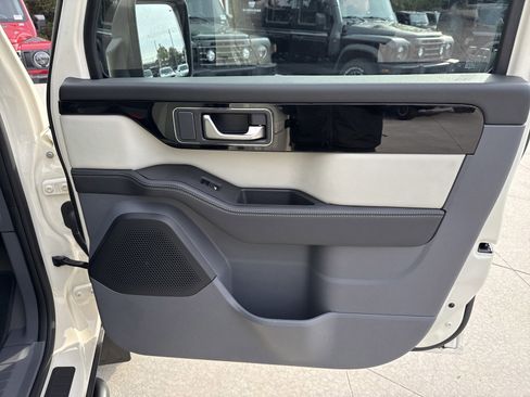 New 2025 INEOS Grenadier Fieldmaster Edition image 33