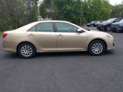 Used 2012 Toyota Camry LE FWD image 7