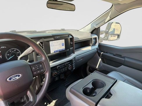 Used 2025 Ford F350 XL AWD/4WD image 26