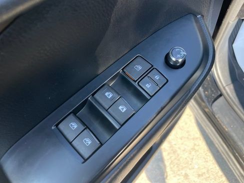 Used 2018 Toyota Highlander XLE AWD/4WD image 21