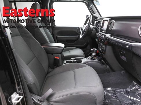 Used 2023 Jeep Wrangler Unlimited w/ Cold Weather Group AWD/4WD image 26
