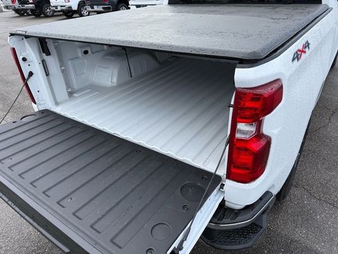 Used 2025 Chevrolet Silverado 1500 LT image 11