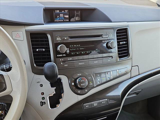 Used 2014 Toyota Sienna LE FWD image 14