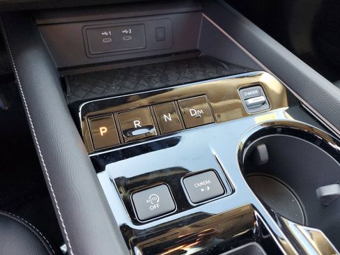 Used 2025 Nissan Murano SL AWD/4WD image 16