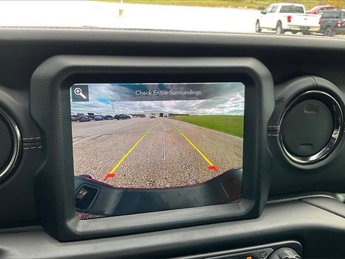 Used 2021 Jeep Gladiator Overland image 21