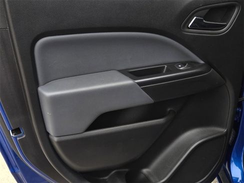 Used 2018 Chevrolet Colorado Z71 image 11