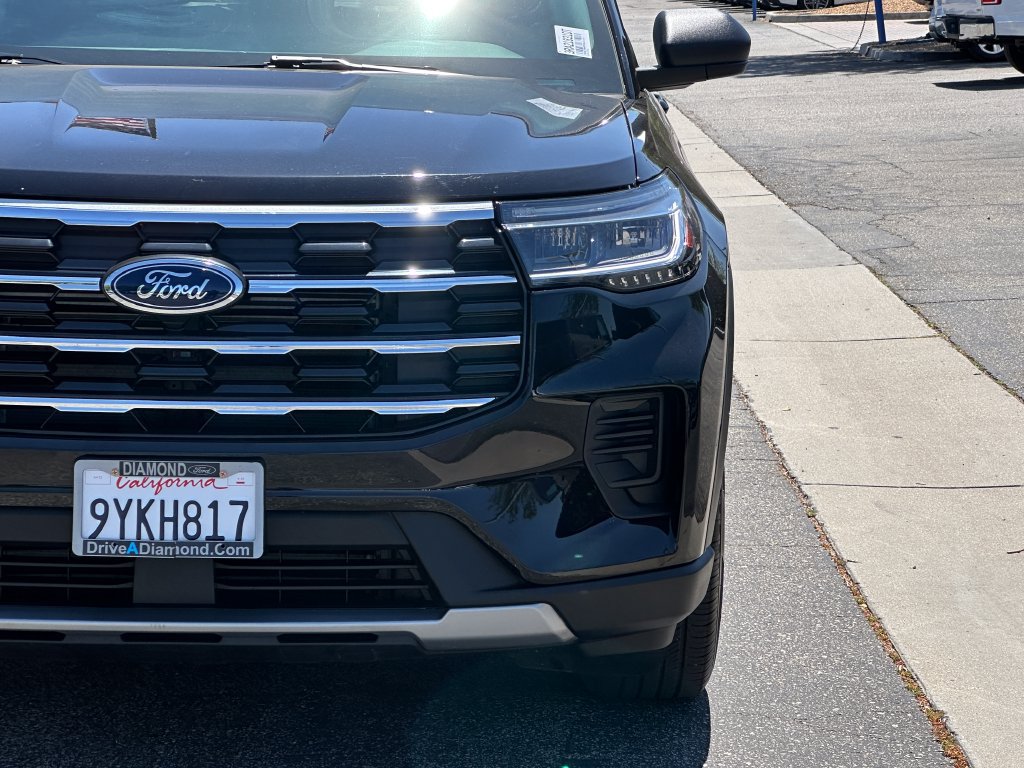 Used 2026 Ford Explorer Active RWD image 13