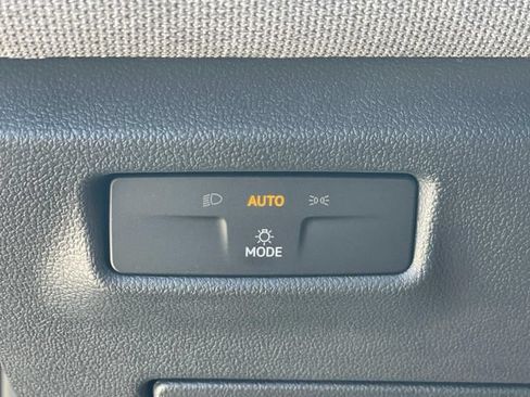 Used 2026 Volkswagen Tiguan S FWD image 19