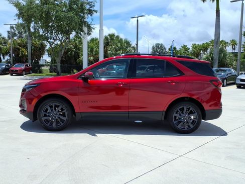 Used 2024 Chevrolet Equinox RS w/ LPO, Floor Liner Package FWD image 4