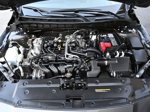 Used 2024 Nissan Altima 2.5 SV image 32