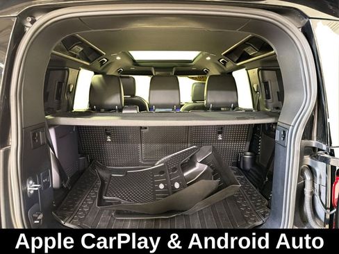 Used 2022 Land Rover Defender 110 SE image 14