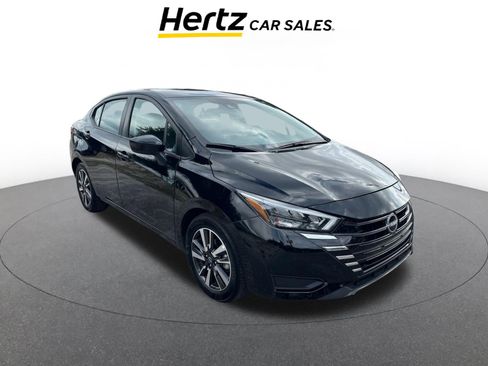 Used 2025 Nissan Versa SV image 1