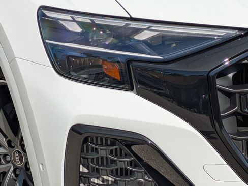 New 2026 Audi Q8 Premium Plus image 16