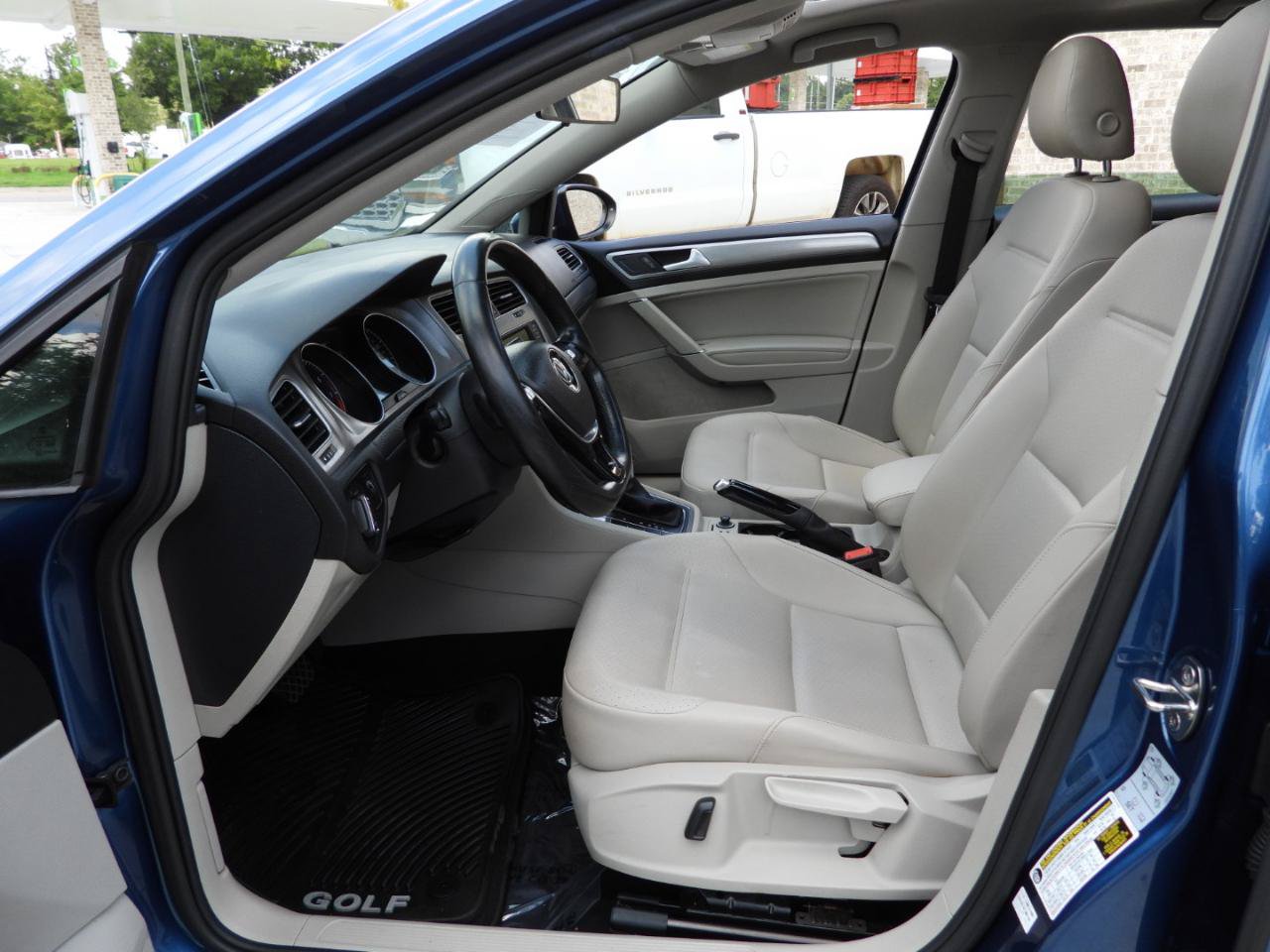 Used 2017 Volkswagen Golf Wolfsburg Edition FWD image 58