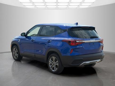 Used 2023 Kia Seltos LX AWD/4WD image 6