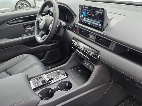 New 2025 Honda Pilot EX-L image 10