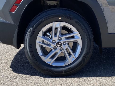 Certified 2026 Hyundai Tucson SE image 9