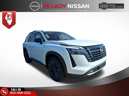 New 2026 Nissan Pathfinder SL image 1