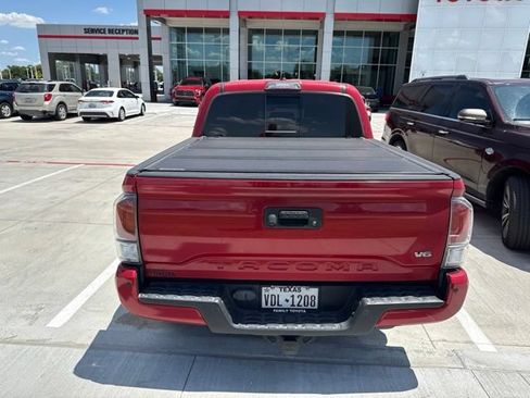 Used 2020 Toyota Tacoma TRD Sport w/ TRD Premium Sport Package RWD image 7