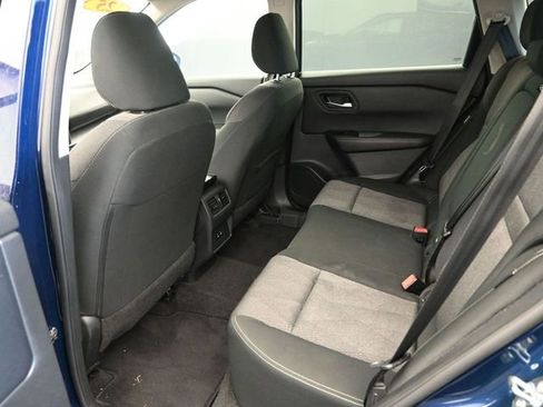 Used 2025 Nissan Rogue SV image 16