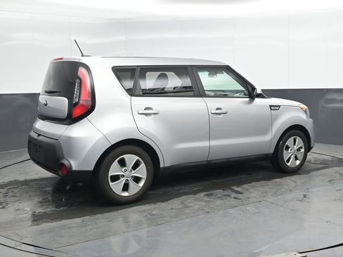 Used 2016 Kia Soul FWD image 2
