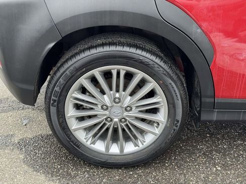 Used 2021 Hyundai Kona SEL AWD/4WD image 9