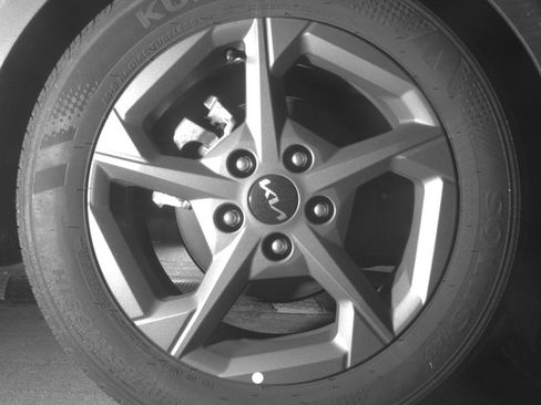 Used 2025 Kia K4 LXS image 12