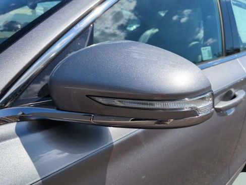 Certified 2025 Genesis G70 2.5T image 9