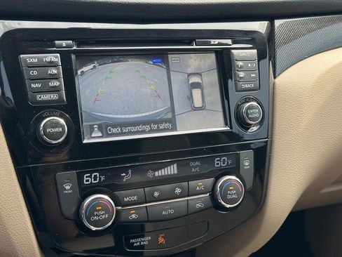 Used 2016 Nissan Rogue SL w/ SL Premium Package FWD image 24