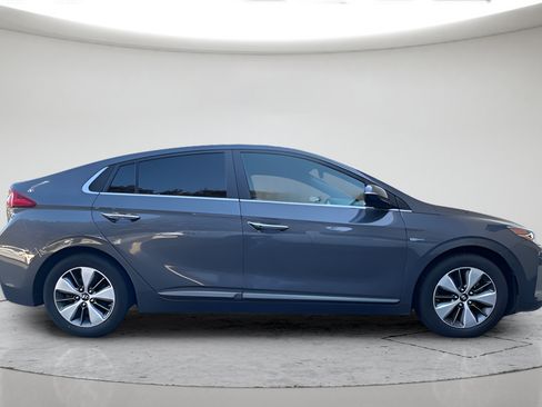 Used 2018 Hyundai Ioniq Limited FWD image 8