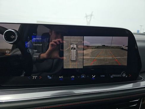 New 2026 Chevrolet Suburban RST AWD/4WD image 15
