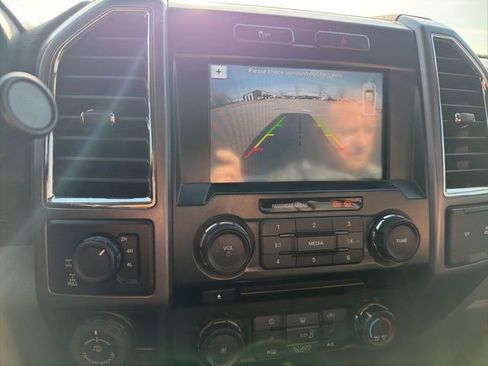 Used 2016 Ford F150 XLT w/ Equipment Group 302A Luxury image 9