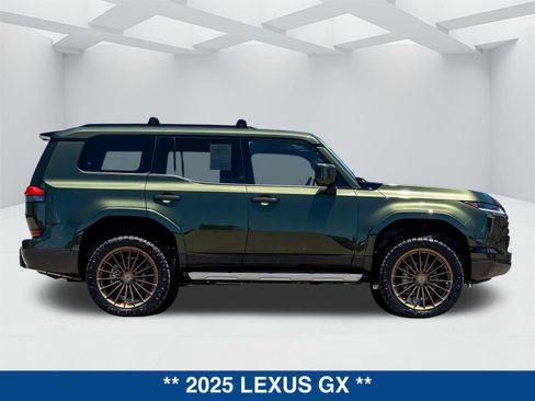 Used 2025 Lexus GX 550 w/ Accessory Package (Z1) AWD/4WD image 3