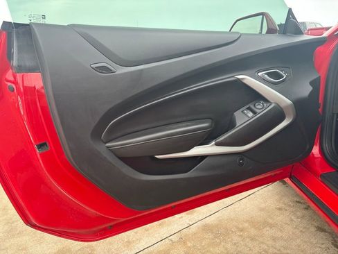 Used 2018 Chevrolet Camaro LT w/ RS Package image 17