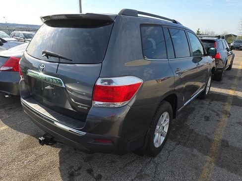 Used 2011 Toyota Highlander 4WD w/ Tech Pkg image 3