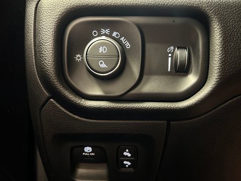 Used 2023 RAM 1500 Big Horn AWD/4WD image 10