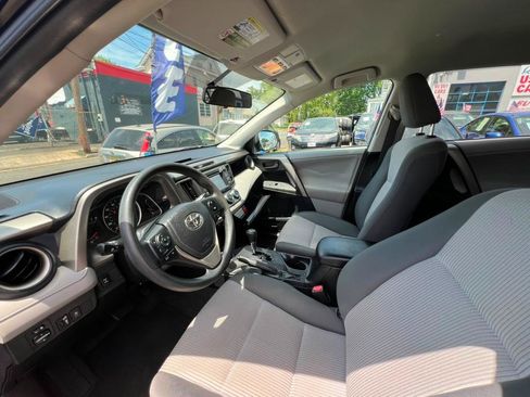 Used 2013 Toyota RAV4 LE AWD/4WD image 18