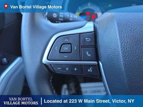 Used 2023 Toyota Highlander XLE image 13