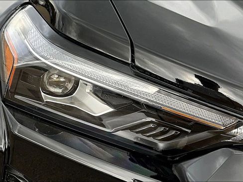 Certified 2024 Chevrolet Colorado ZR2 w/ ZR2 Convenience Package III image 31