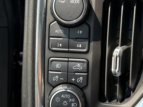 Used 2021 Chevrolet Silverado 2500 LTZ AWD/4WD image 20