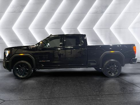 Used 2024 GMC Sierra 3500 AT4 w/ Technology Package AWD/4WD image 3