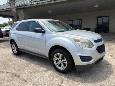 Used 2016 Chevrolet Equinox LS FWD image 3