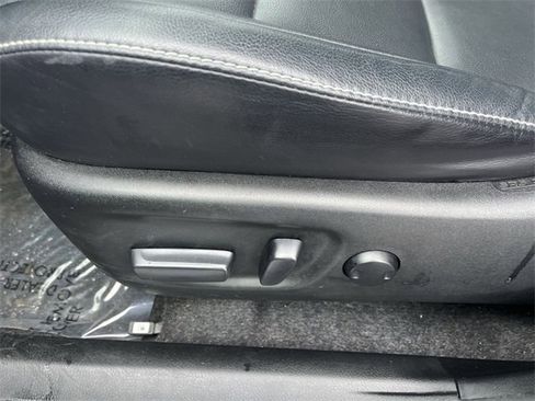 Used 2017 Toyota RAV4 Limited image 12