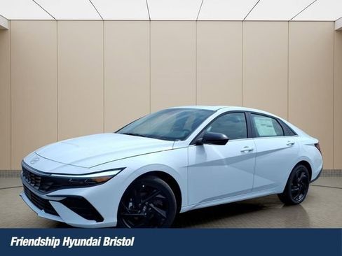 New 2026 Hyundai Elantra SEL Sport FWD image 1
