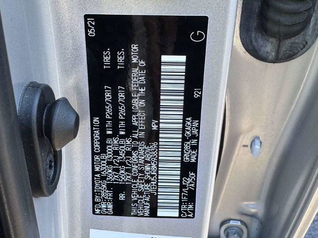 Used 2021 Toyota 4Runner Venture w/ Moonroof Package AWD/4WD image 28