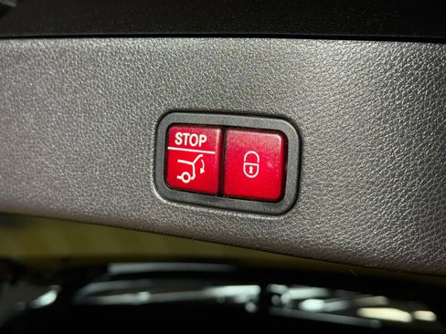 Used 2016 Mercedes-Benz GL 450 4MATIC w/ Premium I Package image 14