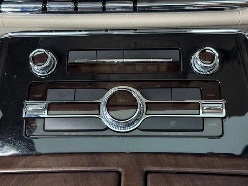 Used 2018 Lincoln Navigator Select AWD/4WD image 39