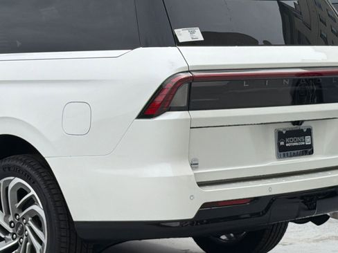 New 2026 Lincoln Navigator L Reserve AWD/4WD image 7