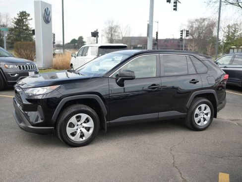 Used 2019 Toyota RAV4 LE image 10